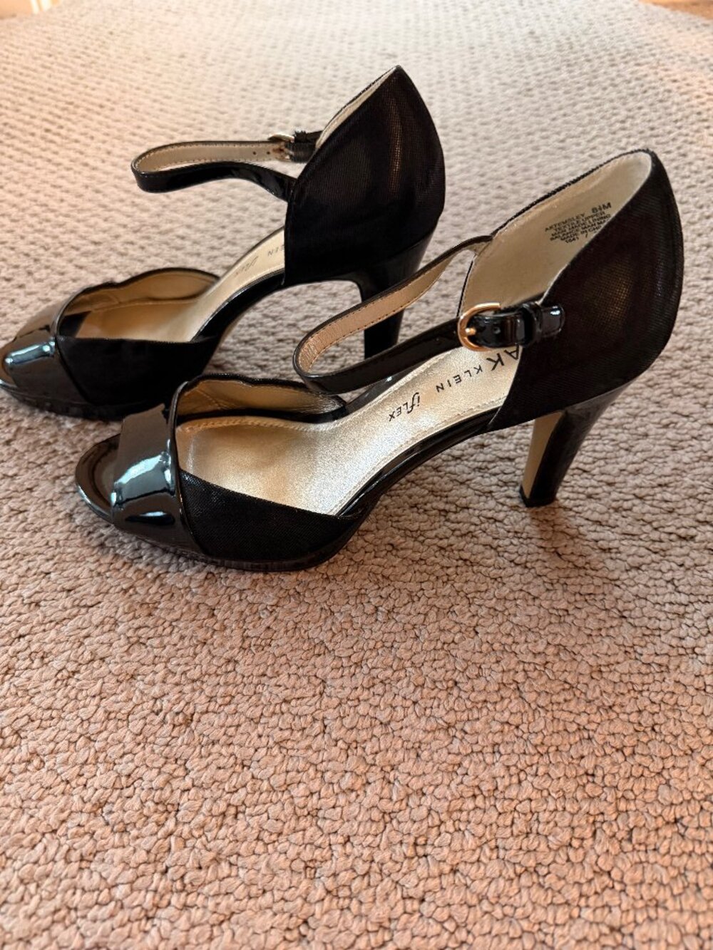 Anne Klein Black iflex Heel Size 9
